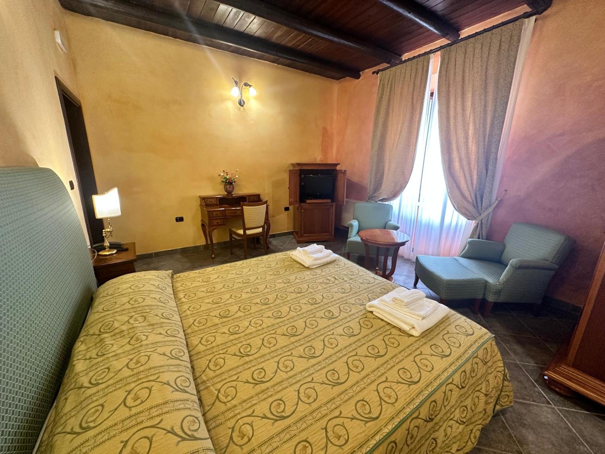 Palazzo Marzano Hotel Briatico Luaran gambar